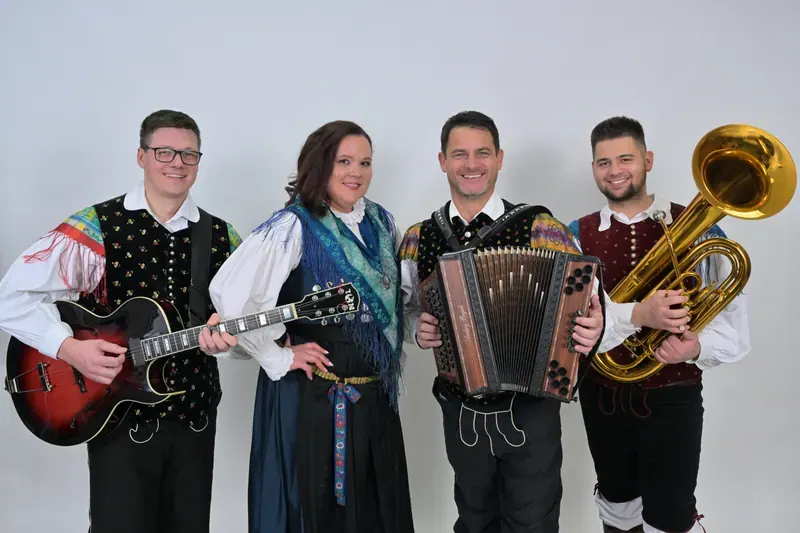 Ansambel Andreja Bajuka